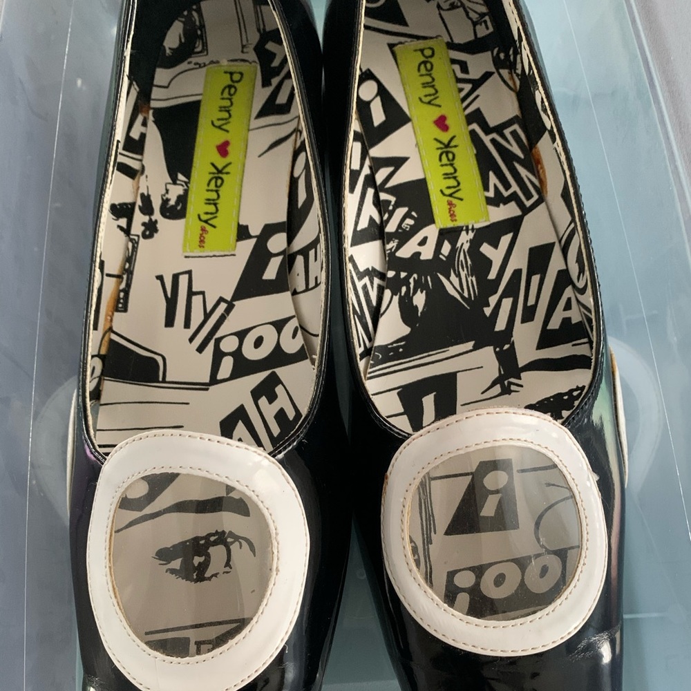 Ladies shoes